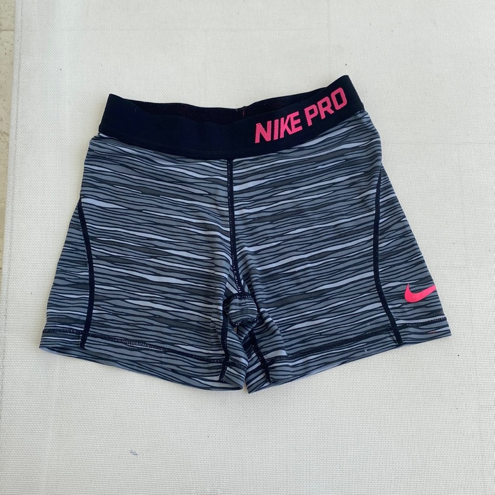 Girls Nike Pro